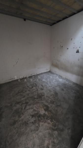 1-storey Terraced House for Sale in Taman Telok (Telok Panglima Garang) - Surendran Karapiah - Interior - PropertyGuru.com.my