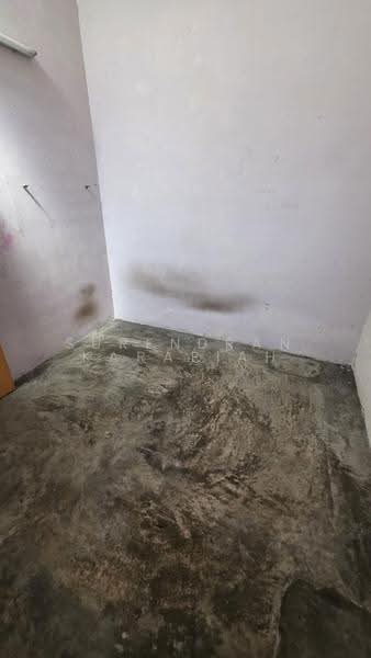 1-storey Terraced House for Sale in Taman Telok (Telok Panglima Garang) - Surendran Karapiah - Interior - PropertyGuru.com.my