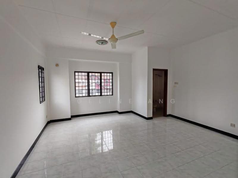 Rumah Teres 2-Tingkat untuk Disewa di Shah Alam (Selangor) - ANGELINE ANG - Living Room - PropertyGuru.com.my