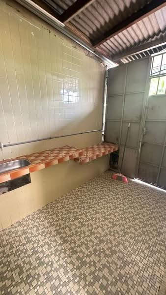 Rumah Teres 1.5-Tingkat untuk Dijual di Taman Lian Seng (Kluang) - Shanel Tee - Kitchen - PropertyGuru.com.my