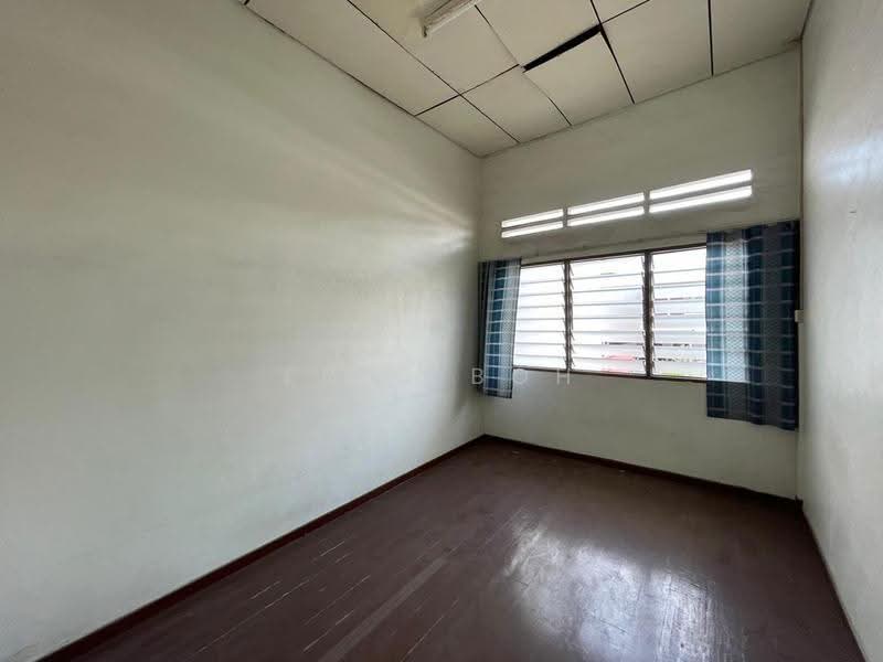 2-storey Terraced House for Sale in Island Glades (Jelutong) - Eric Boh - PropertyGuru.com.my