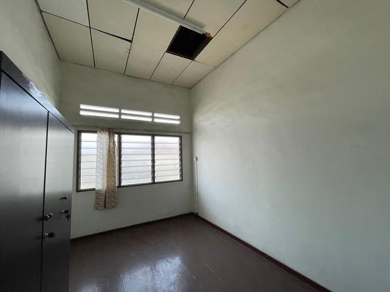 2-storey Terraced House for Sale in Island Glades (Jelutong) - Eric Boh - PropertyGuru.com.my