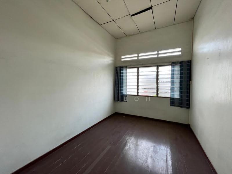 2-storey Terraced House for Sale in Island Glades (Jelutong) - Eric Boh - PropertyGuru.com.my