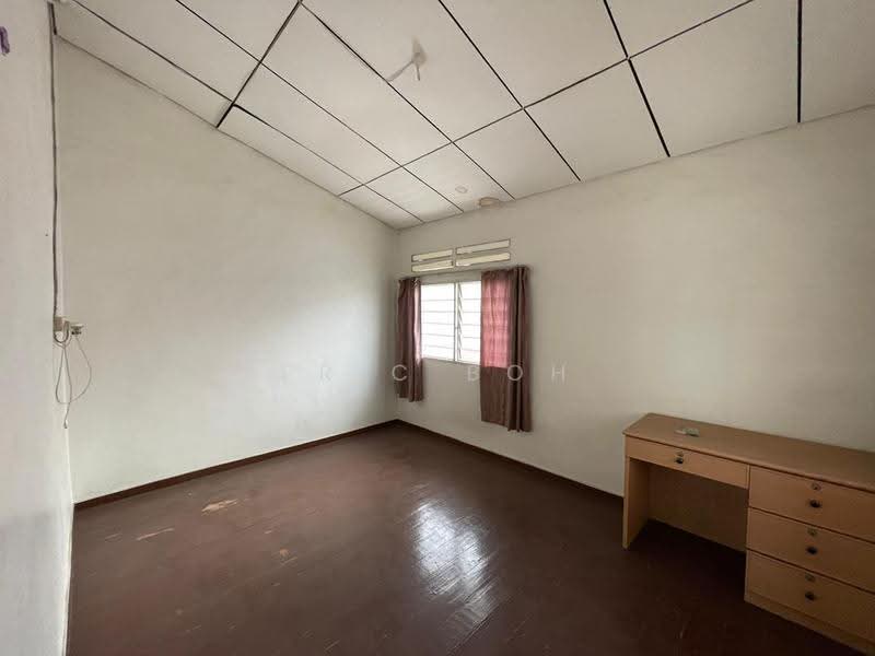 2-storey Terraced House for Sale in Island Glades (Jelutong) - Eric Boh - PropertyGuru.com.my