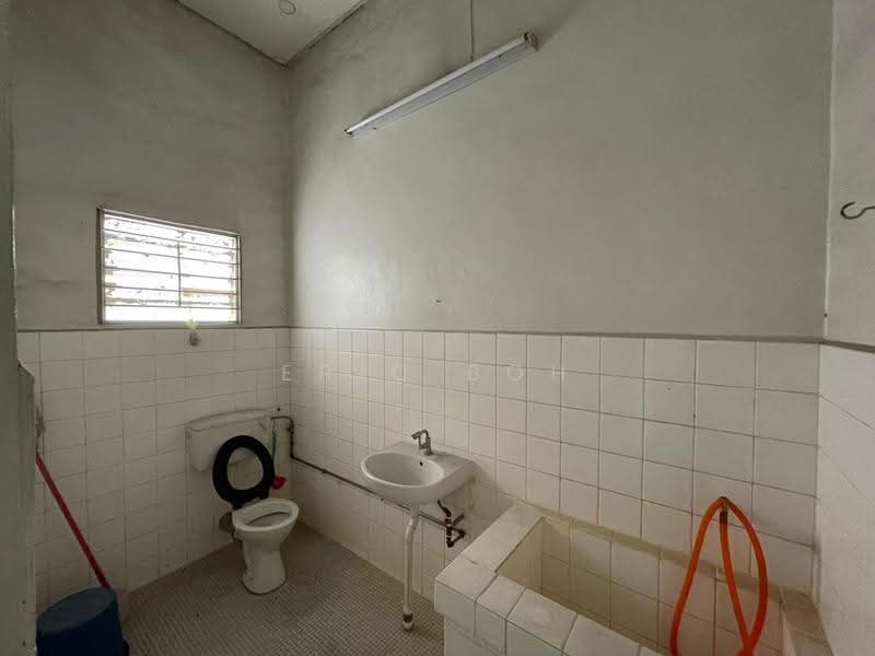 2-storey Terraced House for Sale in Island Glades (Jelutong) - Eric Boh - PropertyGuru.com.my
