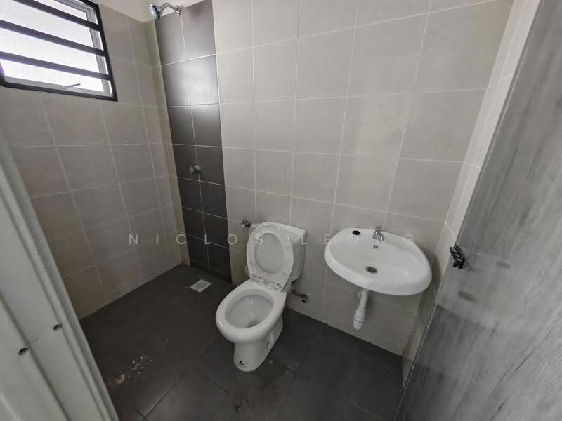 Rumah Teres 1-Tingkat untuk Disewa di Tronoh (Perak) - Niclos Leong - Bathroom - PropertyGuru.com.my