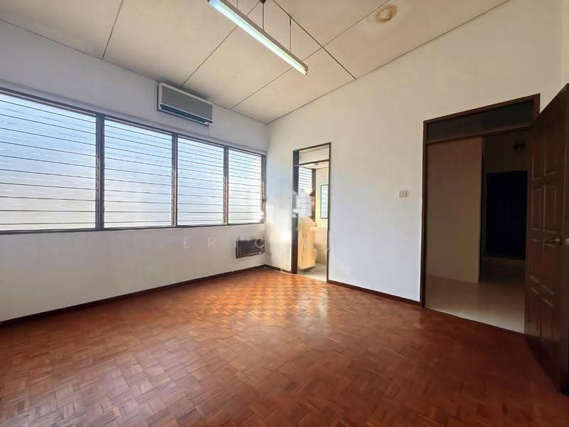 Semi-Detached House for Sale in Island Glades (Jelutong) - Eric Boh - Interior - PropertyGuru.com.my