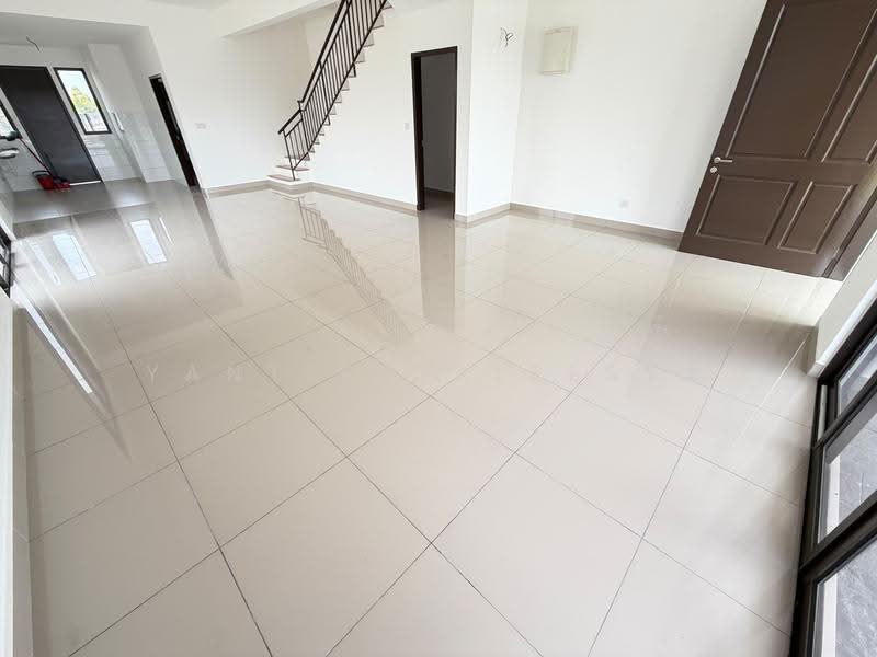 Rumah Teres 2-Tingkat untuk Dijual di Cyberjaya (Selangor) - Yantie Qaleesya - Living Room - PropertyGuru.com.my