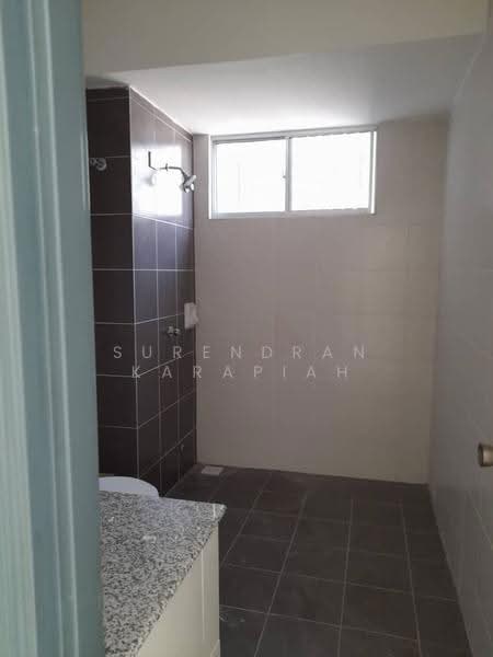 2-storey Terraced House for Sale in Seksyen 33 (Shah Alam) - Surendran Karapiah - PropertyGuru.com.my