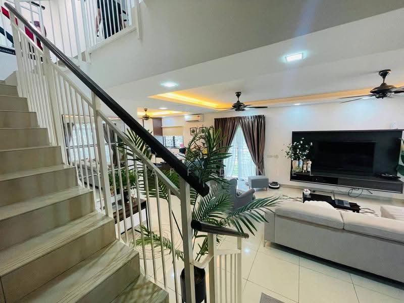 3-storey Terraced House for Sale in Setia Utama (Setia Alam) - Ashraff Daniel - Living Room - PropertyGuru.com.my