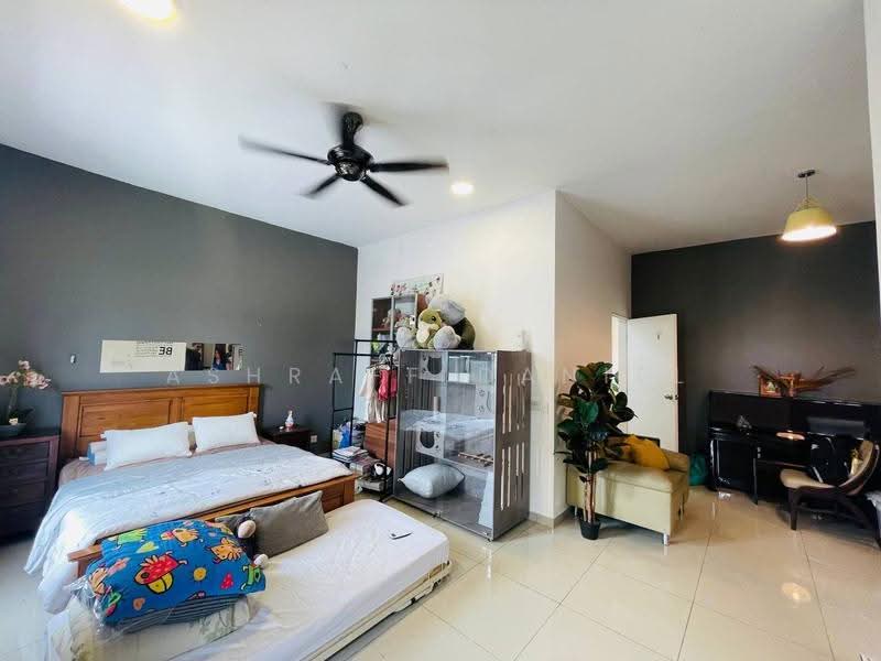 3-storey Terraced House for Sale in Setia Utama (Setia Alam) - Ashraff Daniel - Bedroom - PropertyGuru.com.my