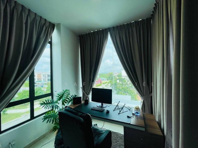 3-storey Terraced House for Sale in Setia Utama (Setia Alam) - Ashraff Daniel - Study - PropertyGuru.com.my