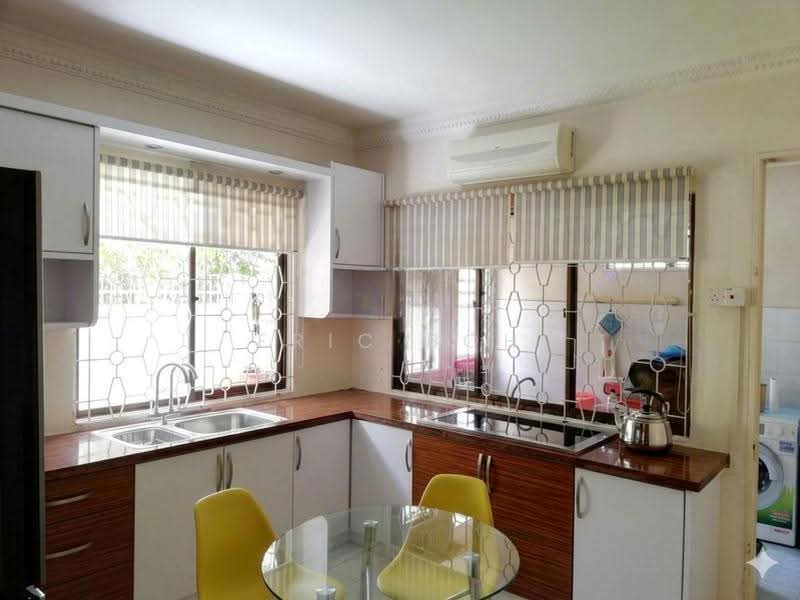 Semi-Detached House for Sale in Island Glades (Jelutong) - Eric Boh - Kitchen - PropertyGuru.com.my
