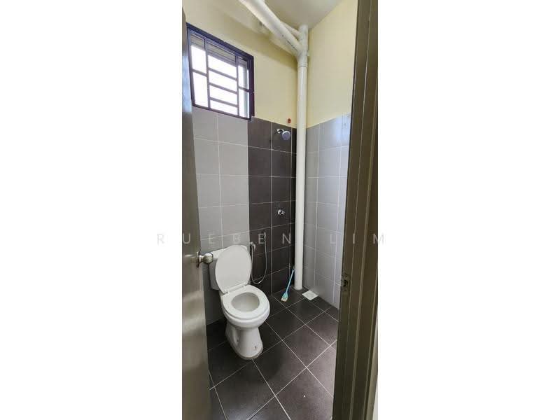 2-storey Terraced House for Sale in Kota Tinggi (Johor) - Rueben Lim - Bathroom - PropertyGuru.com.my