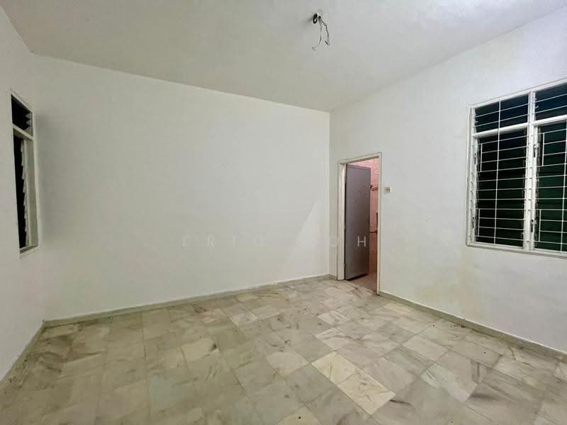 Semi-Detached House for Sale in Island Glades (Jelutong) - Eric Boh - Interior - PropertyGuru.com.my