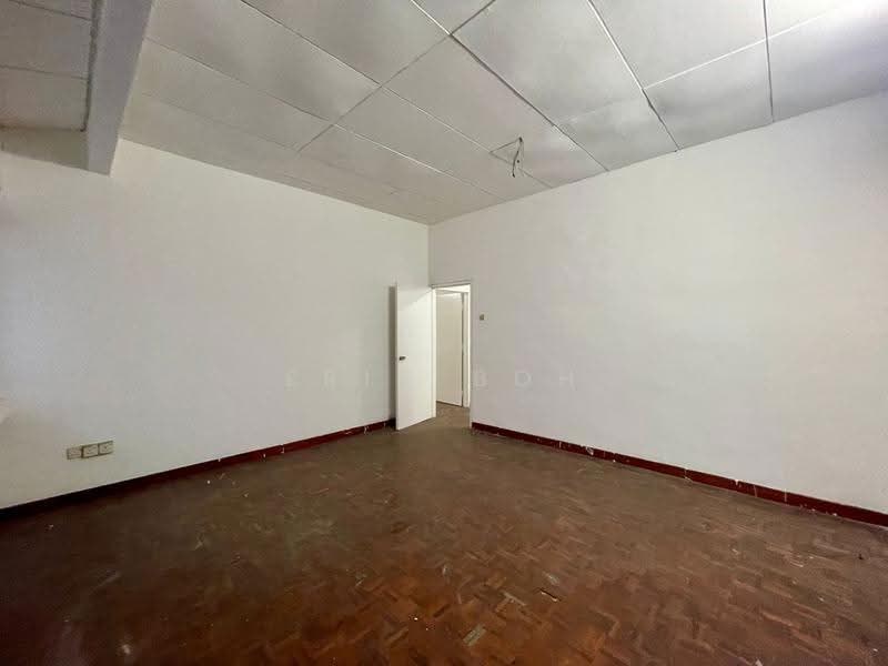 Semi-Detached House for Sale in Island Glades (Jelutong) - Eric Boh - Interior - PropertyGuru.com.my