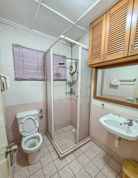Rumah Berkembar untuk Dijual di Ampang Jaya (Ampang) - Ashraff Daniel - Bathroom - PropertyGuru.com.my