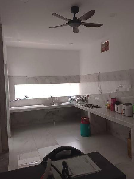 Rumah Berkembar untuk Dijual di Setia Tropika (Johor Bahru) - Alan Chew - Kitchen - PropertyGuru.com.my