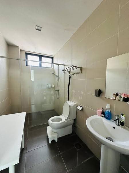 Semi-Detached House for Sale in Taman Villa Perdana (Kajang) - Masnizah Arifin - Bathroom - PropertyGuru.com.my