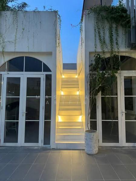 Semi-Detached House for Sale in Taman Villa Perdana (Kajang) - Masnizah Arifin - Exterior - PropertyGuru.com.my