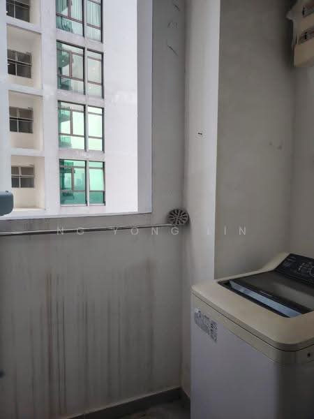 Kediaman Servis untuk Disewa di Wave @ Marina Cove - Ng Yong Lin - Balcony - PropertyGuru.com.my
