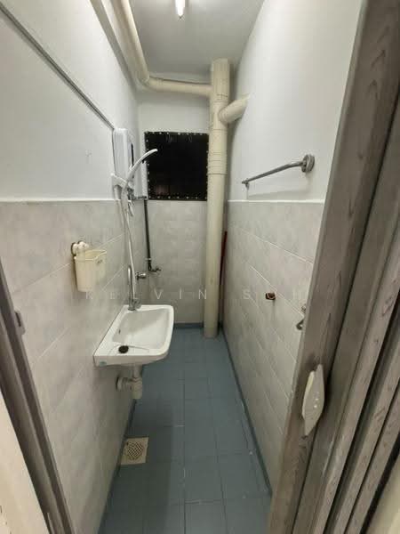 Apartment for Rent at Permai Apartment - Kelvin Soh - Bathroom - PropertyGuru.com.my