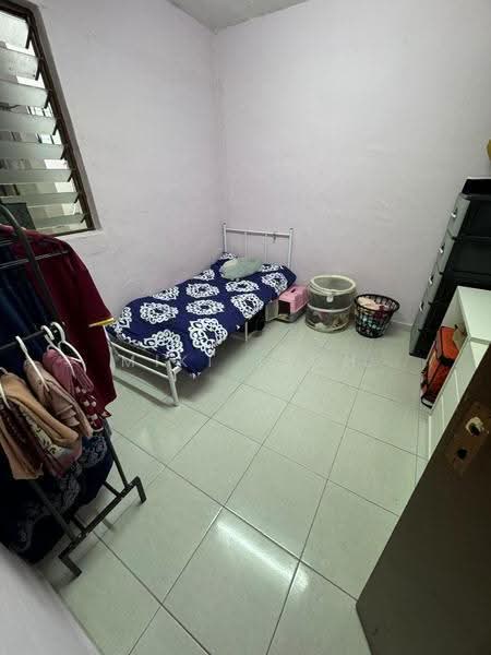 Rumah Flat untuk Dijual di Flat Taman Ungku Tun Aminah - Miki Teoh - Bedroom - PropertyGuru.com.my