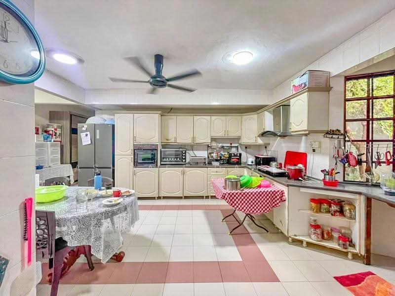 Rumah Teres 2-Tingkat untuk Dijual di SS19 (Subang Jaya) - Ashraff Daniel - Kitchen - PropertyGuru.com.my