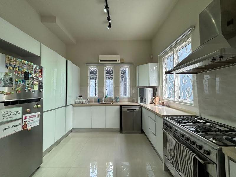 Bungalow House untuk Dijual di Batu Ferringhi (Penang) - Danick Teoh - Kitchen - PropertyGuru.com.my