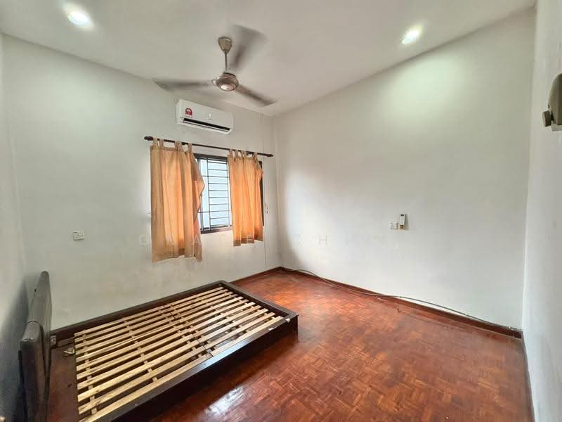 Rumah Teres 2-Tingkat untuk Disewa di Taman Johor Jaya (Johor Bahru) - Grace Chiew - Bedroom - PropertyGuru.com.my