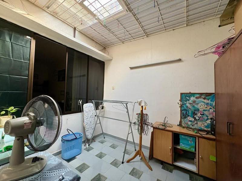 2-storey Terraced House for Sale in Island Glades (Jelutong) - Eric Boh - Balcony - PropertyGuru.com.my