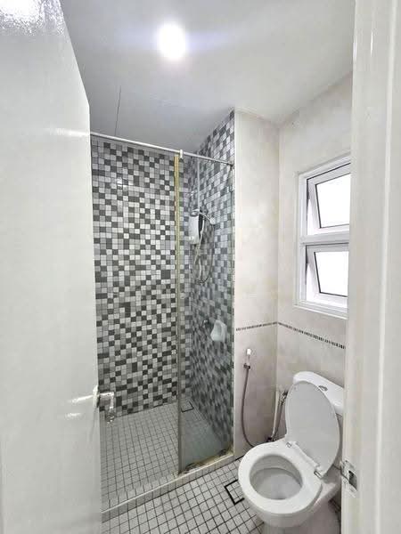 3-storey Terraced House for Sale in Jelutong (Penang) - Chris Teoh - Bathroom - PropertyGuru.com.my