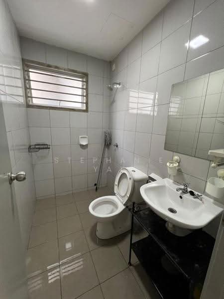 Townhouse for Rent in Bandar Botanic (Klang) - Stephanie Yap - Bathroom - PropertyGuru.com.my