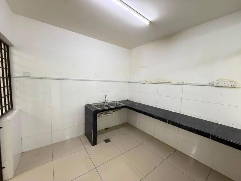 2-storey Terraced House for Sale in Iskandar Puteri (Nusajaya) (Johor) - Albert Liew - Kitchen - PropertyGuru.com.my