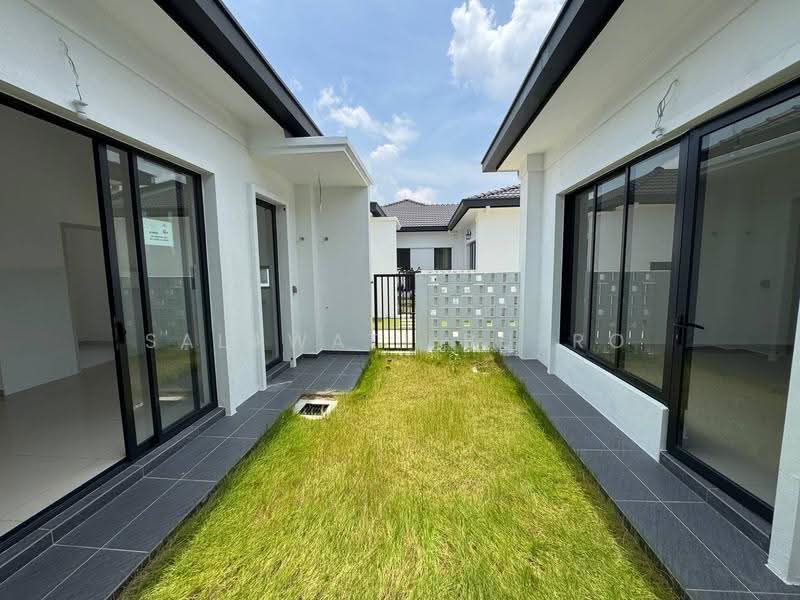2-storey Terraced House for Sale in Shah Alam (Selangor) - Salawati Busro - Exterior - PropertyGuru.com.my
