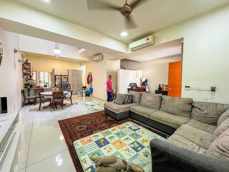 Rumah Teres 2-Tingkat untuk Dijual di Tropicana Heights (Kajang) - Ashraff Daniel - Living Room - PropertyGuru.com.my