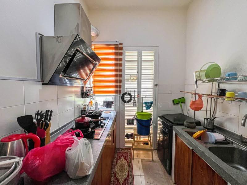 Rumah Teres 2-Tingkat untuk Dijual di Tropicana Heights (Kajang) - Ashraff Daniel - Kitchen - PropertyGuru.com.my