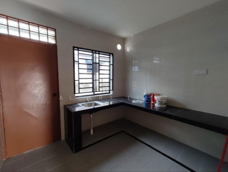2-storey Terraced House for Sale in Kulai (Johor) - Albert Liew - Kitchen - PropertyGuru.com.my
