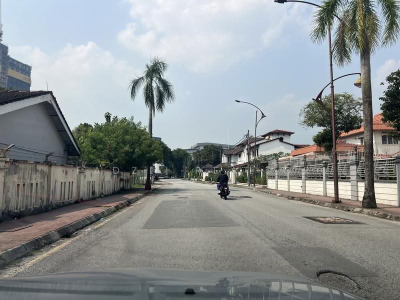 2-storey Terraced House for Sale in Ampang Hilir (Ampang) - Fadzli Realtor - Exterior - PropertyGuru.com.my