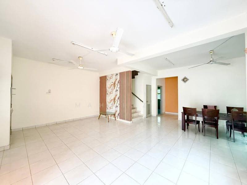 Semi-Detached House for Sale in Taman Tasik Semenyih (Semenyih) - Mahafiz . - PropertyGuru.com.my
