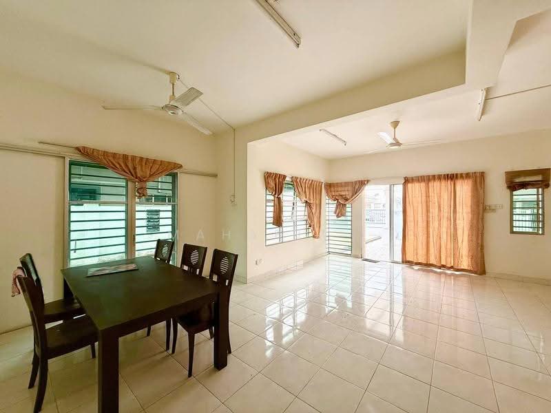 Semi-Detached House for Sale in Taman Tasik Semenyih (Semenyih) - Mahafiz . - PropertyGuru.com.my