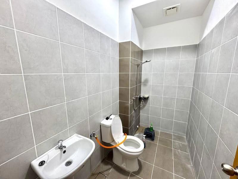 Terraced House for Sale in Gombak (Selangor) - Ashraff Daniel - Bathroom - PropertyGuru.com.my
