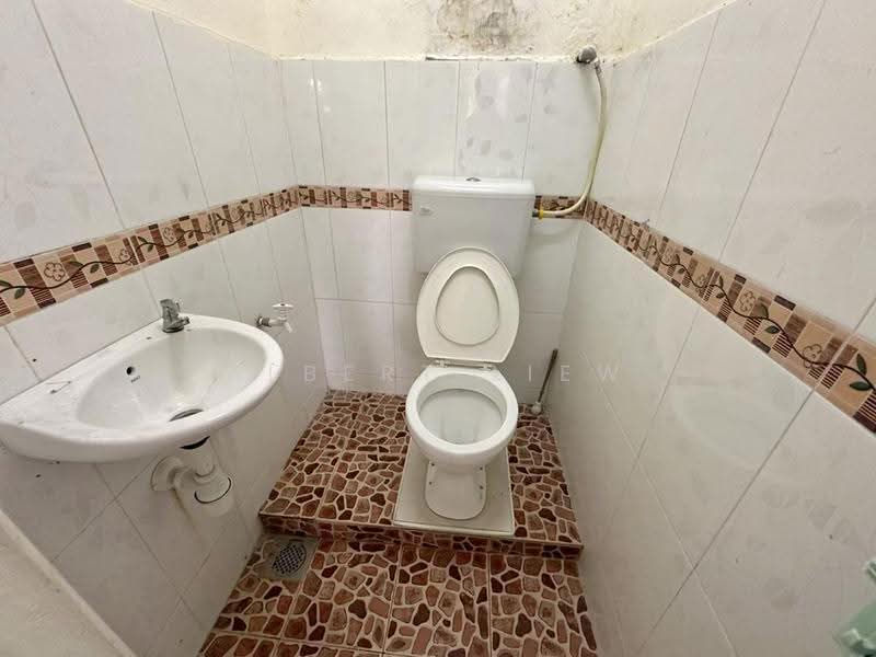 Rumah Teres 2-Tingkat untuk Dijual di Skudai (Johor) - Albert Liew - Bathroom - PropertyGuru.com.my