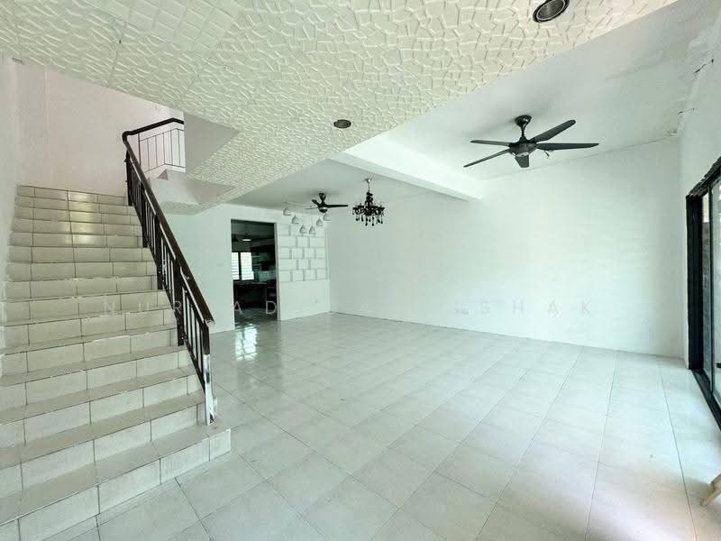 2-storey Terraced House for Sale in Sungai Buloh (Selangor) - Nur Adibah Ishak - PropertyGuru.com.my