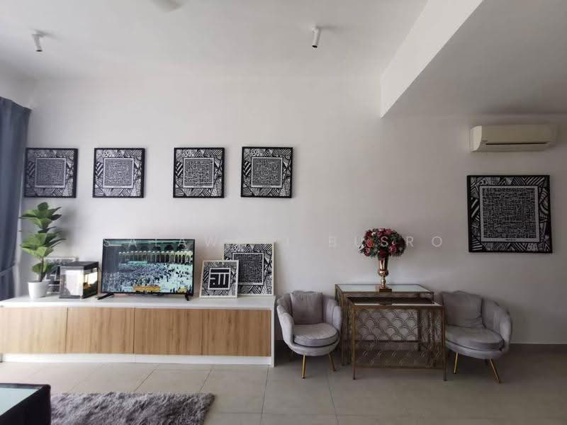 Rumah Teres 3-Tingkat untuk Dijual di Cyberjaya (Selangor) - Salawati Busro - Living Room - PropertyGuru.com.my