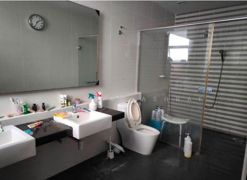 Rumah Berkembar untuk Dijual di Perdana Lakeview East (Cyberjaya) - Muhammad Ashraf . - Bathroom - PropertyGuru.com.my