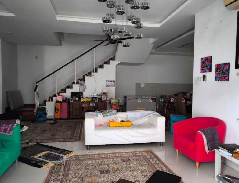 Rumah Berkembar untuk Dijual di Perdana Lakeview East (Cyberjaya) - Muhammad Ashraf . - Living Room - PropertyGuru.com.my