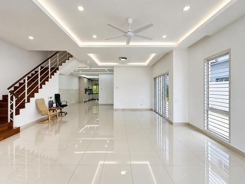 Semi-Detached House for Sale in Perdana Lakeview East (Cyberjaya) - Muhammad Ashraf . - Living Room - PropertyGuru.com.my