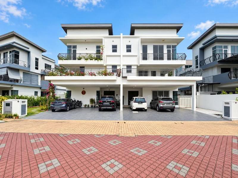 Semi-Detached House for Sale in Perdana Lakeview East (Cyberjaya) - Muhammad Ashraf . - Exterior - PropertyGuru.com.my