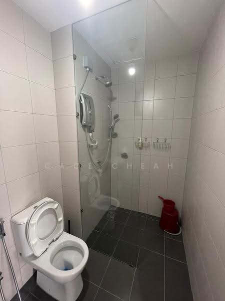 Kediaman Servis untuk Dijual di Meridin Suites @ The Meridin - Cace Cheah - Bathroom - PropertyGuru.com.my